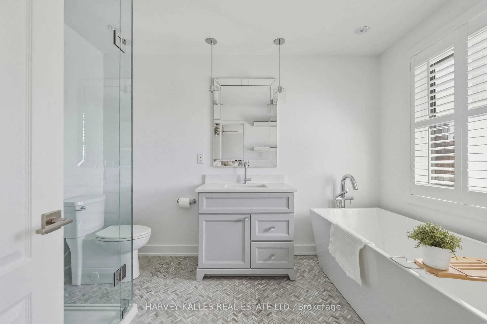 Photo 30 of 31 Ferris Road, Toronto, O'Connor-Parkview — HOMEH