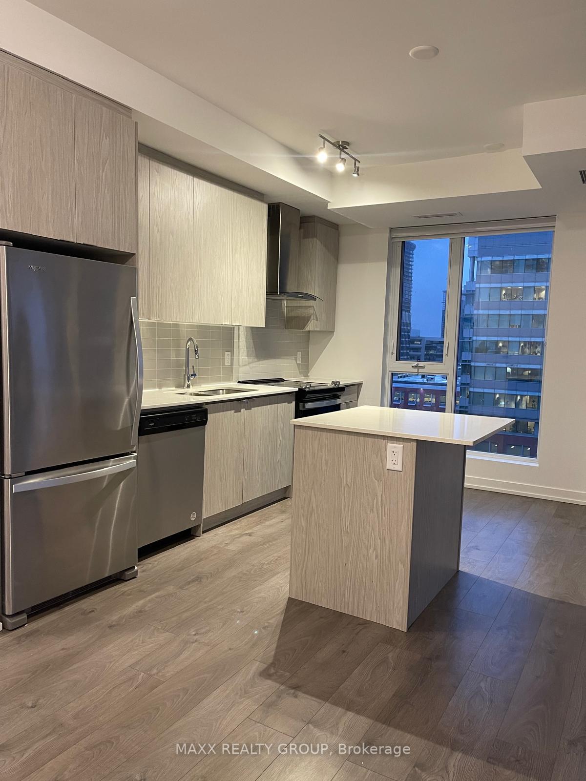 Photo 6 of Unit 702, 55 Duke Street, Kitchener — HOMEH