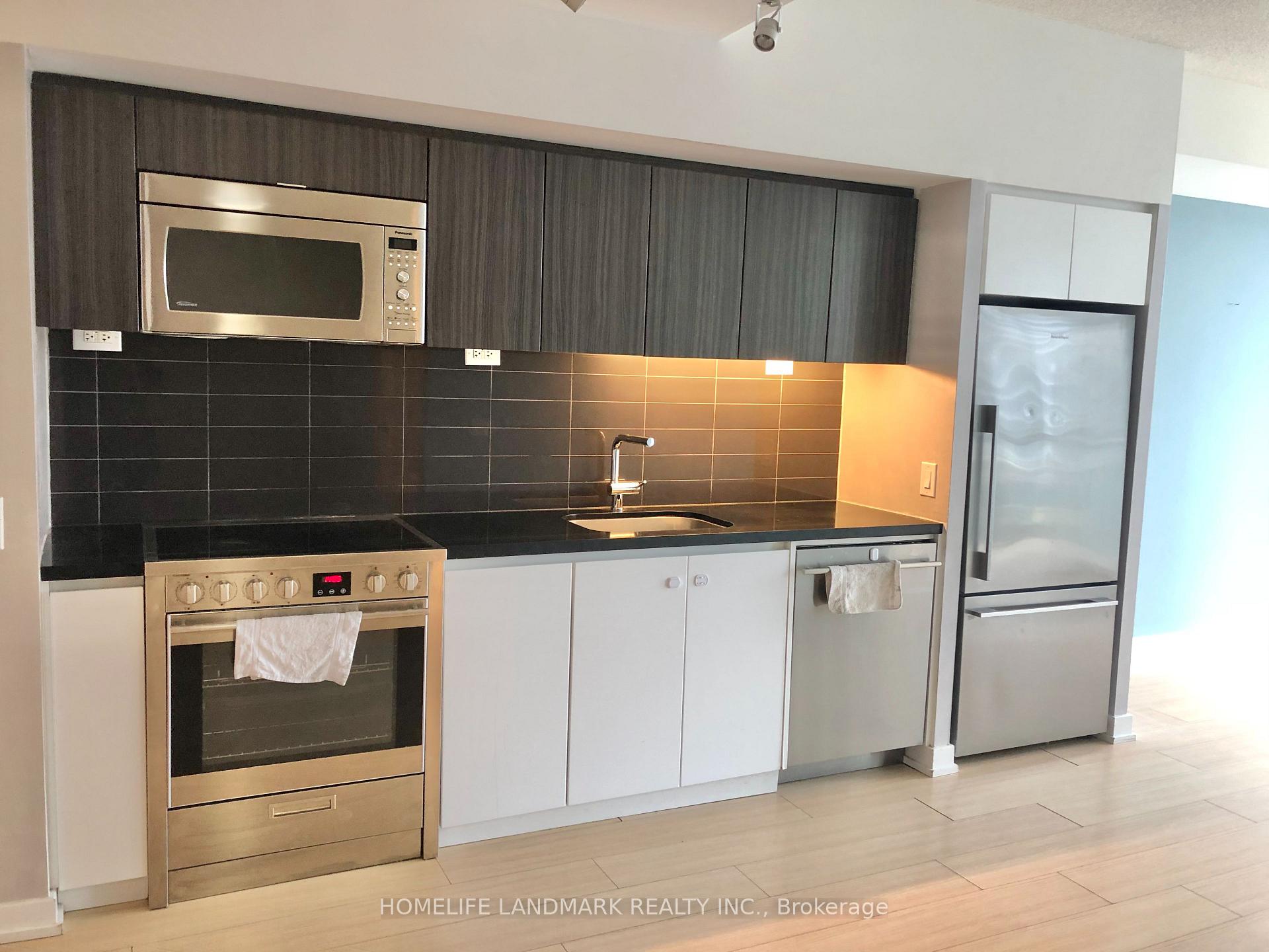 Front of Unit 703, 85 Queens Wharf Road
