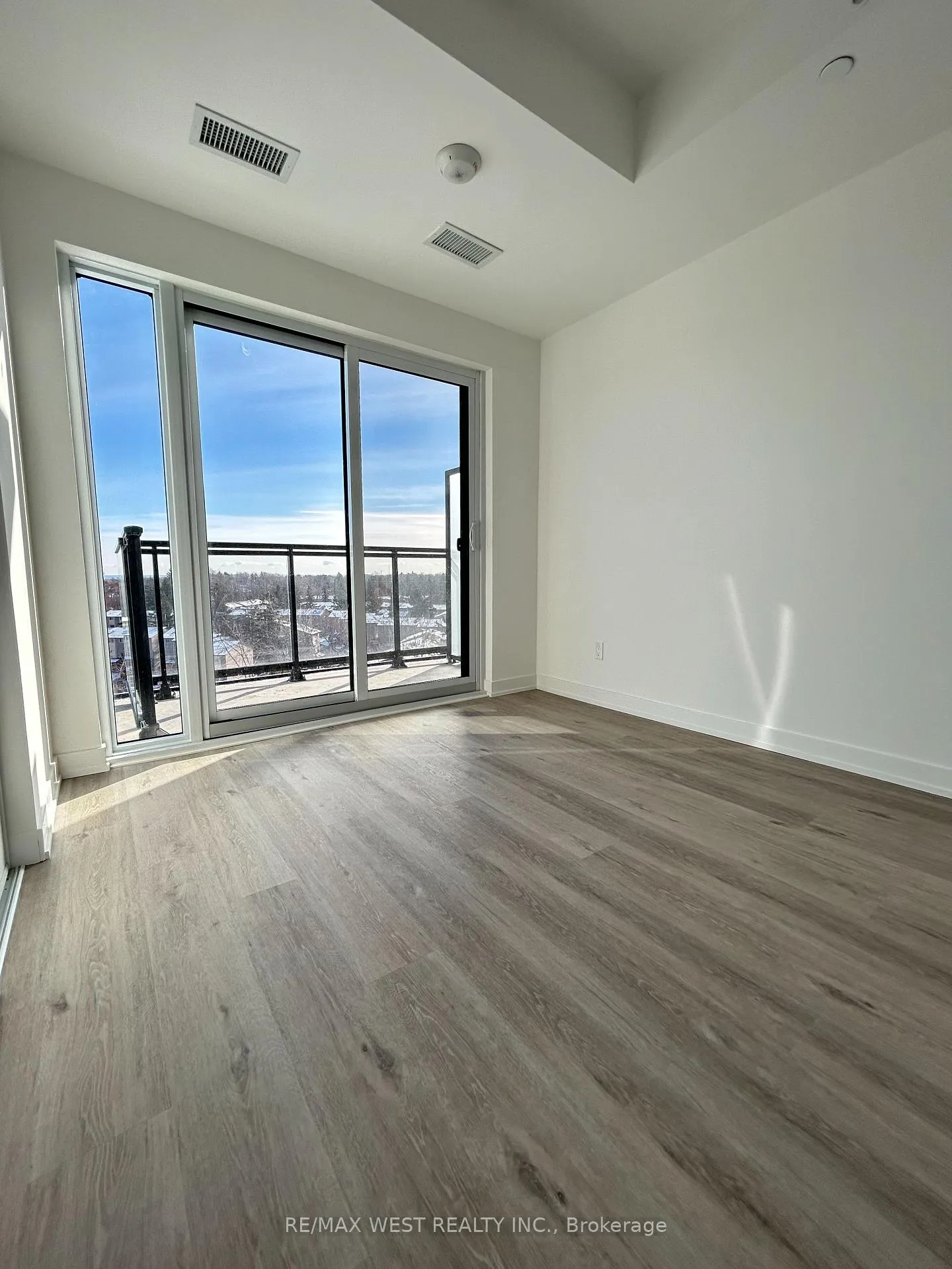 Photo 5 of Unit 708, 4569 Kingston Road, Scarborough, West Hill — HOMEH