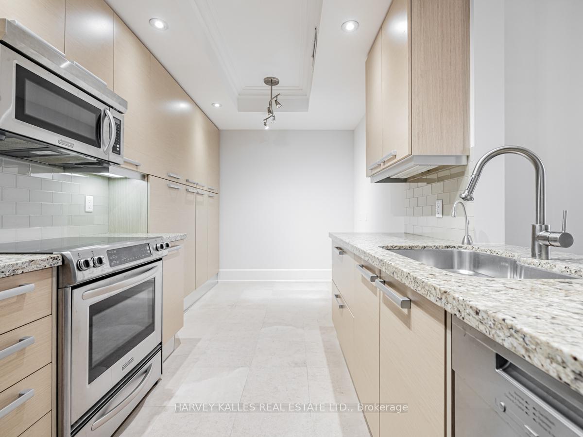 Photo 14 of Unit 704C, 662 Sheppard Avenue E, North York, Bayview Village — HOMEH