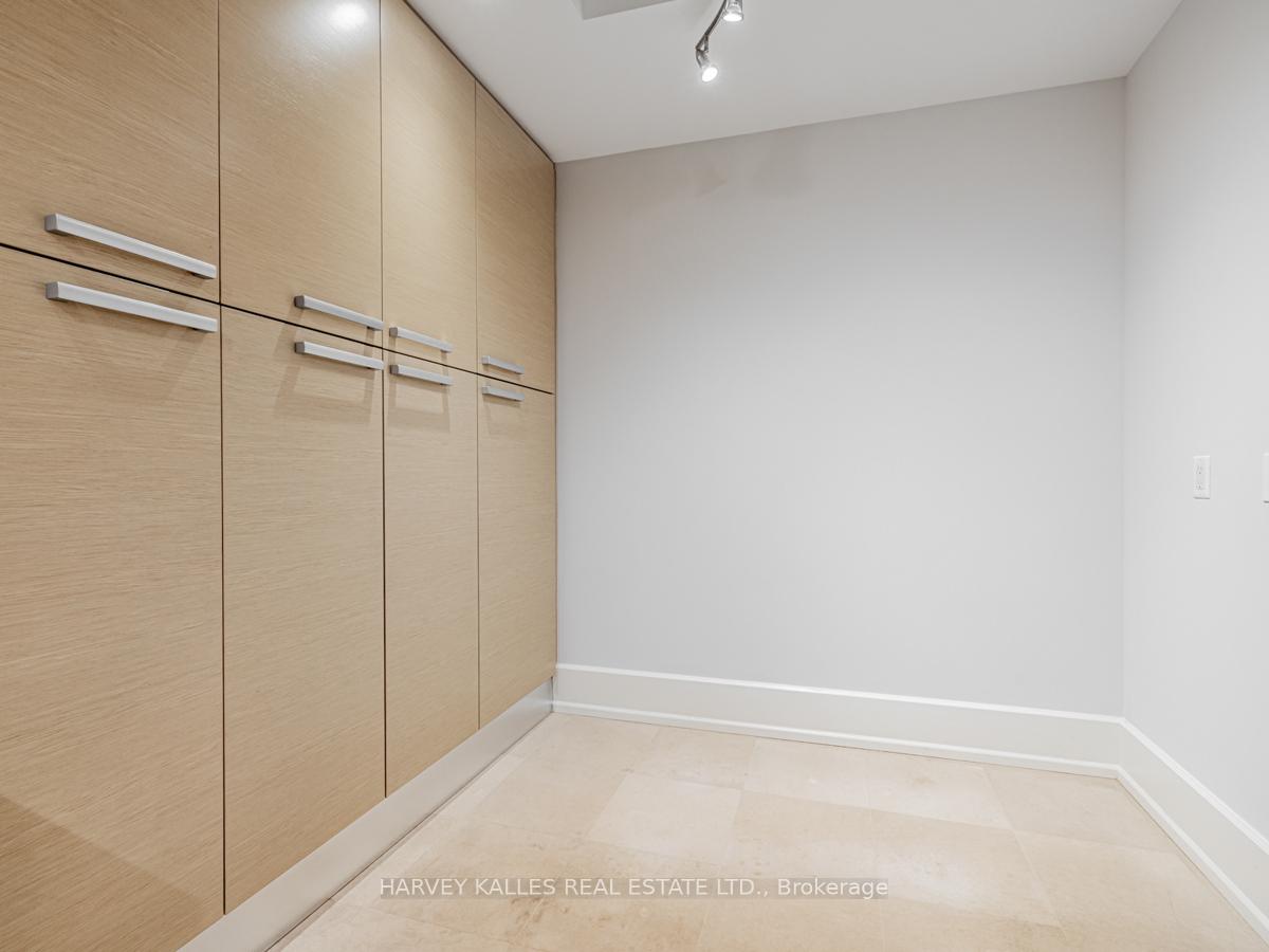 Photo 4 of Unit 704C, 662 Sheppard Avenue E, North York, Bayview Village — HOMEH