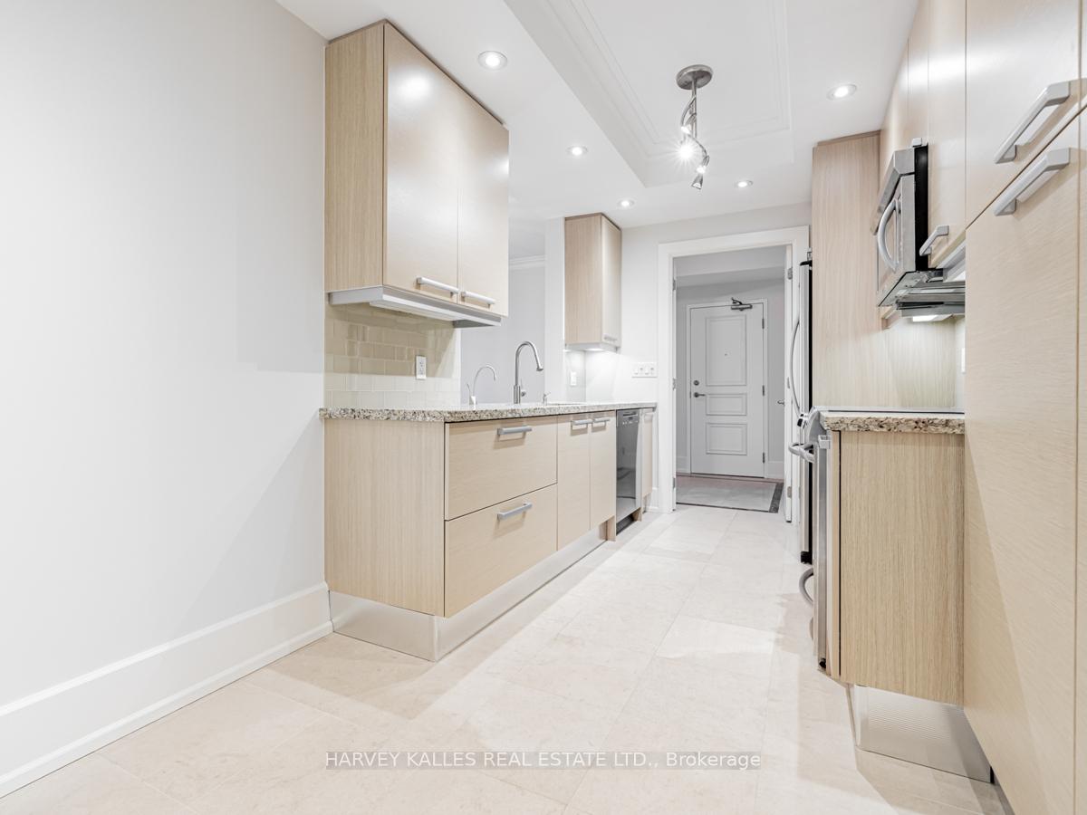 Photo 5 of Unit 704C, 662 Sheppard Avenue E, North York, Bayview Village — HOMEH