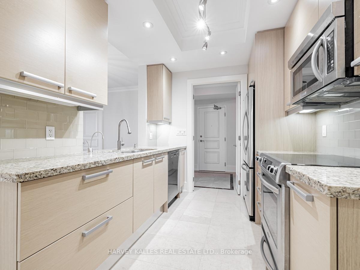 Photo 10 of Unit 704C, 662 Sheppard Avenue E, North York, Bayview Village — HOMEH