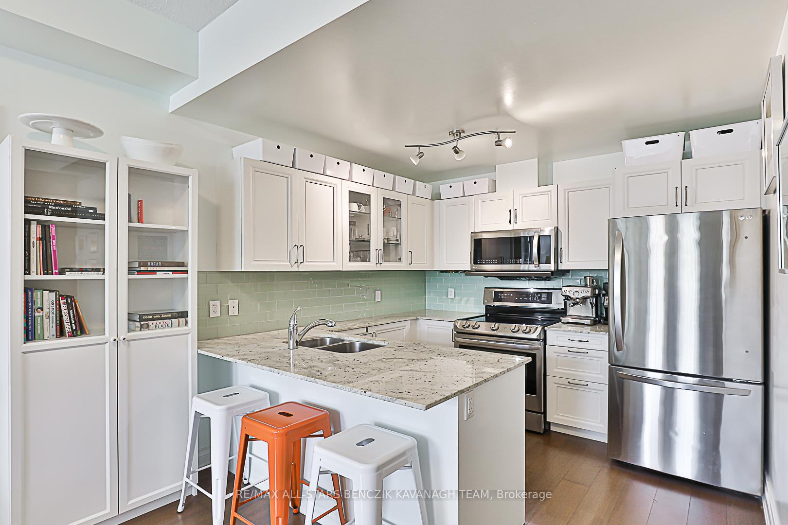 Photo 8 of Unit 323, 68 Main Street N, Markham, Old Markham Village — HOMEH