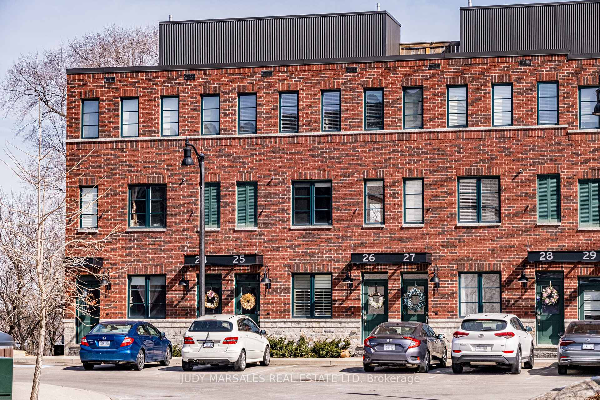Photo 1 of Unit 25, 290 Barton Street W, Hamilton, Strathcona — HOMEH