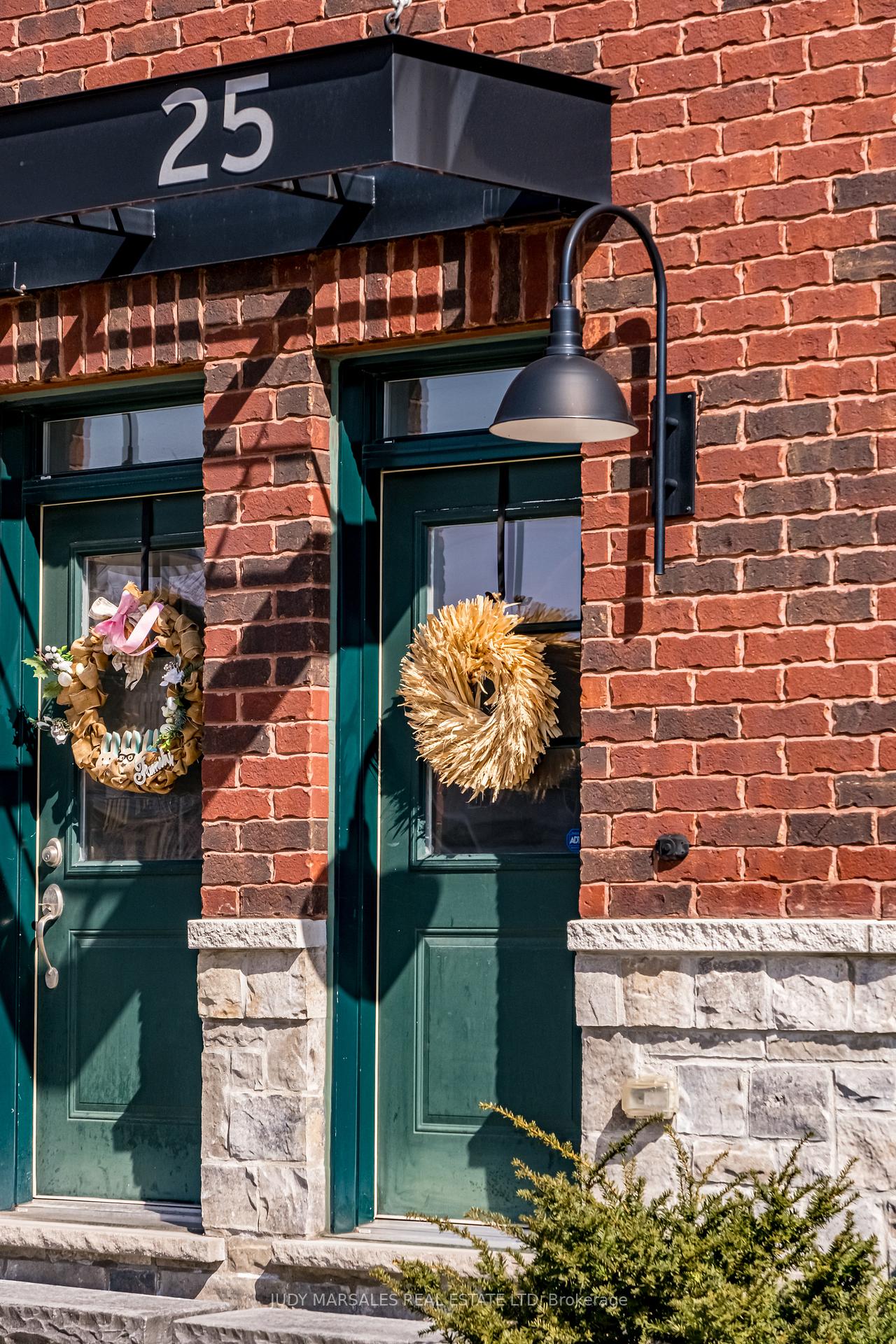 Photo 3 of Unit 25, 290 Barton Street W, Hamilton, Strathcona — HOMEH