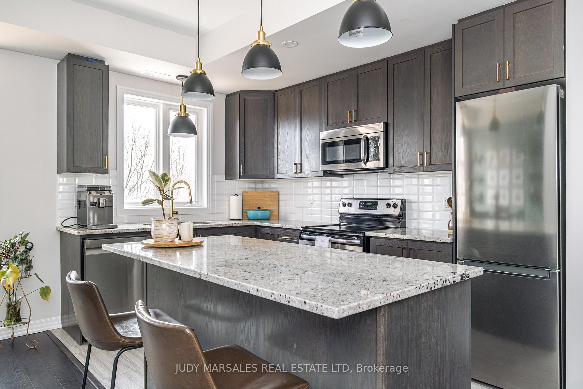Photo 11 of Unit 25, 290 Barton Street W, Hamilton, Strathcona — HOMEH