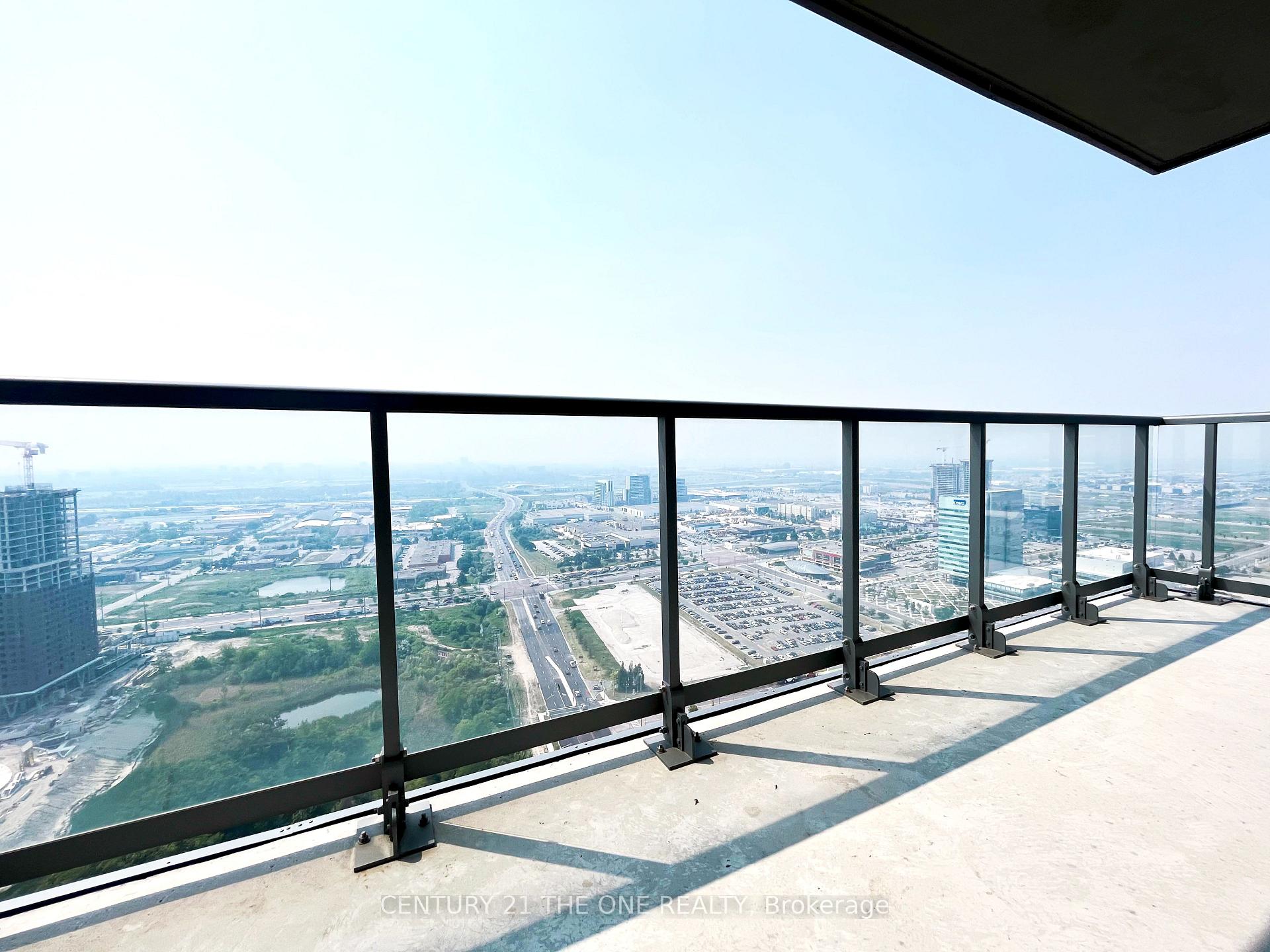 Photo 5 of Unit LPH6, 7895 Jane Street, Vaughan, Concord — HOMEH