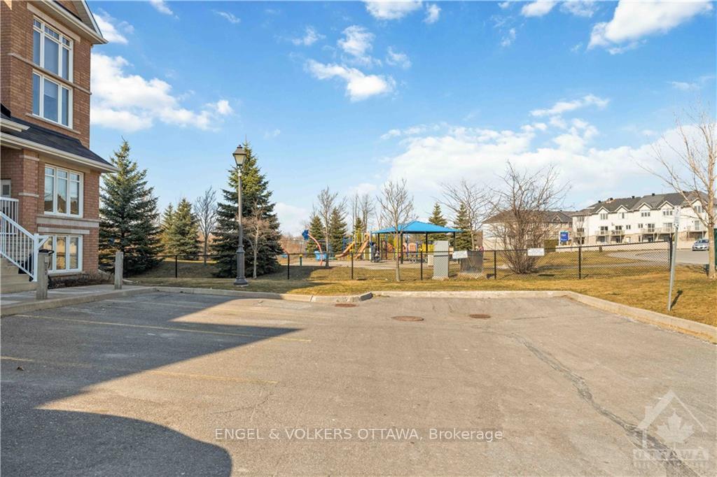 Photo 19 of 236 Tivoli, Ottawa, Merivale Industrial Park/Citiplace — HOMEH