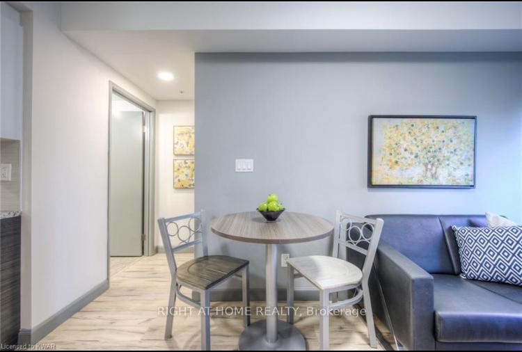 Photo 4 of Unit 2515, 258B Sunview Street, Waterloo, Beechwood/University — HOMEH