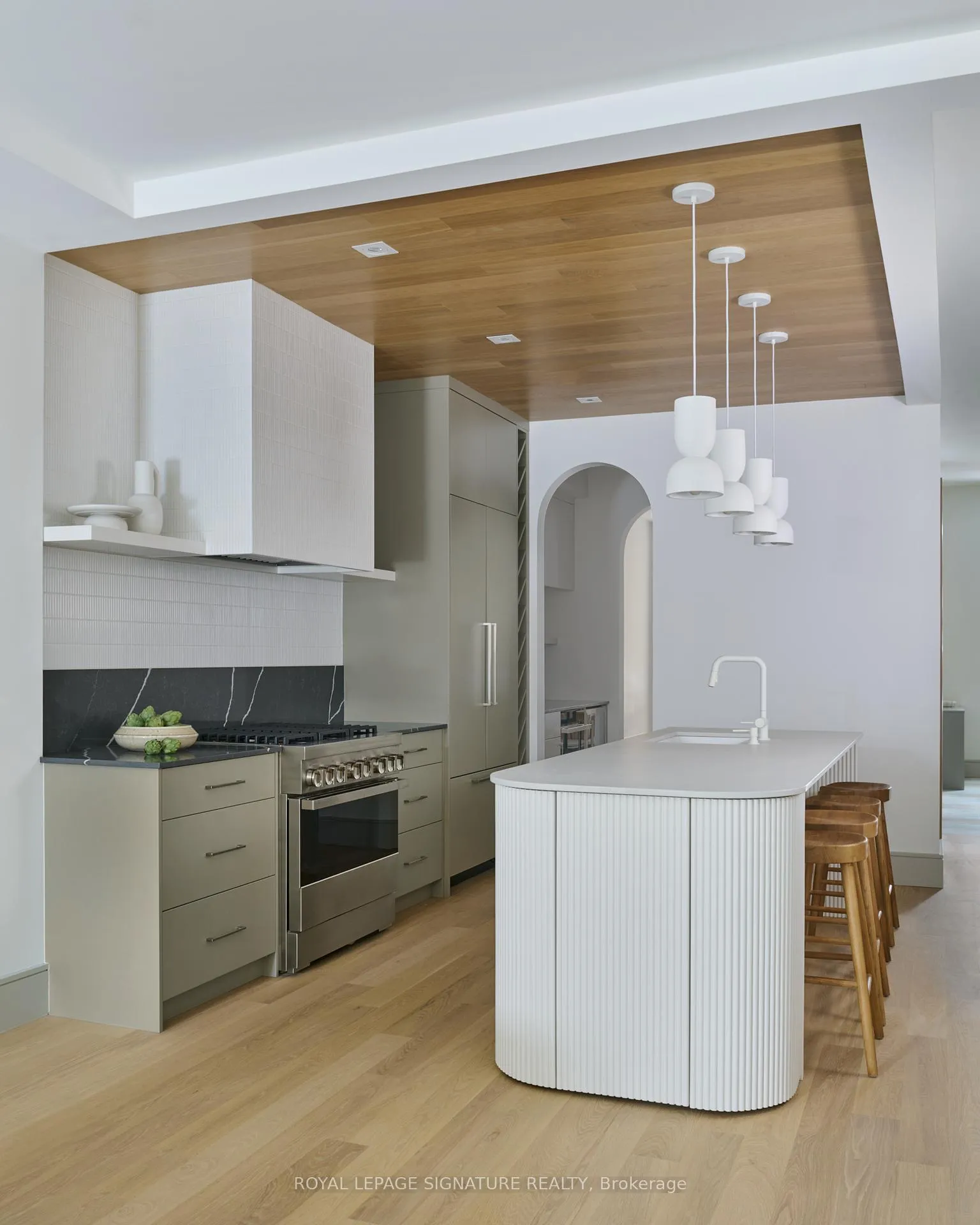 Photo 6 of Unit Main, 82 Gough Avenue, Toronto, Playter Estates-Danforth — HOMEH