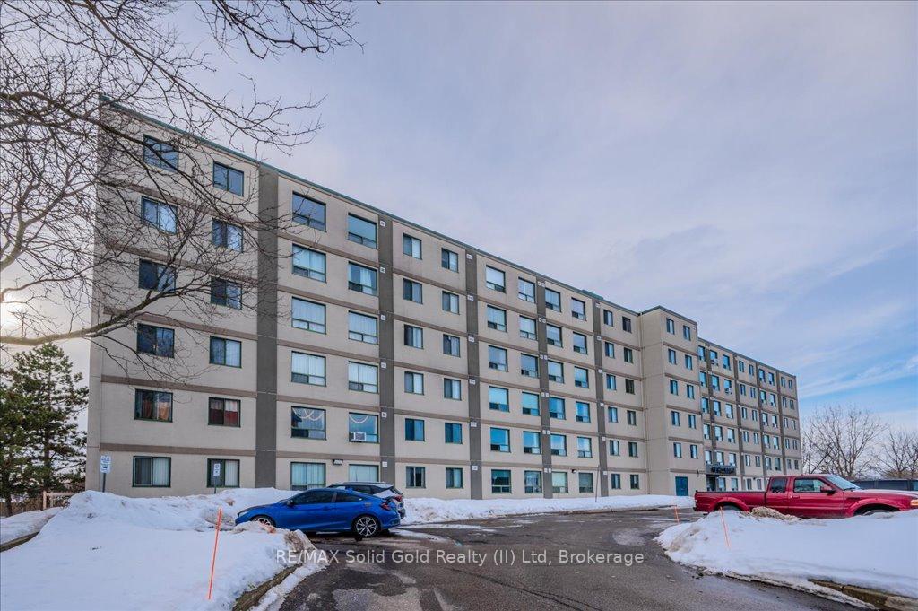 Photo 4 of Unit 102, 18 Holborn Court, Kitchener — HOMEH