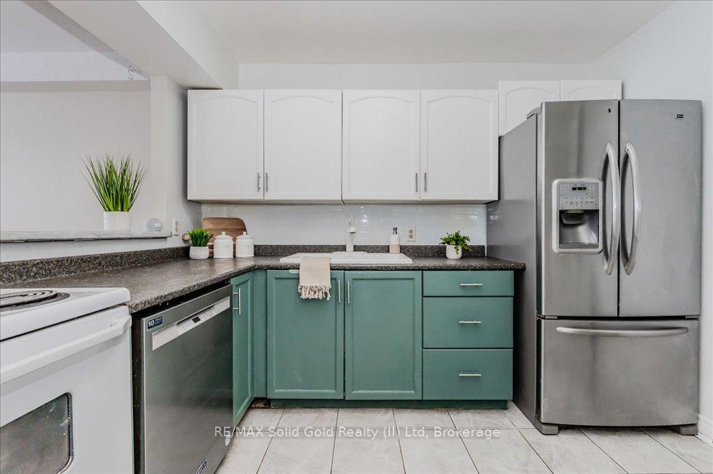 Photo 17 of Unit 102, 18 Holborn Court, Kitchener — HOMEH