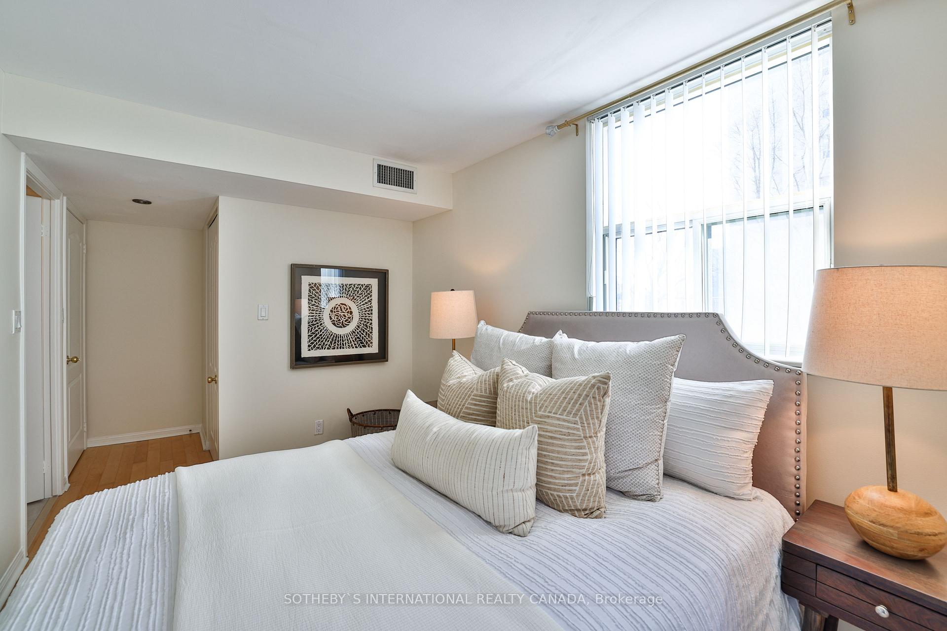 Photo 17 of Unit 201, 398 Eglinton Avenue E, Toronto, Mount Pleasant East — HOMEH