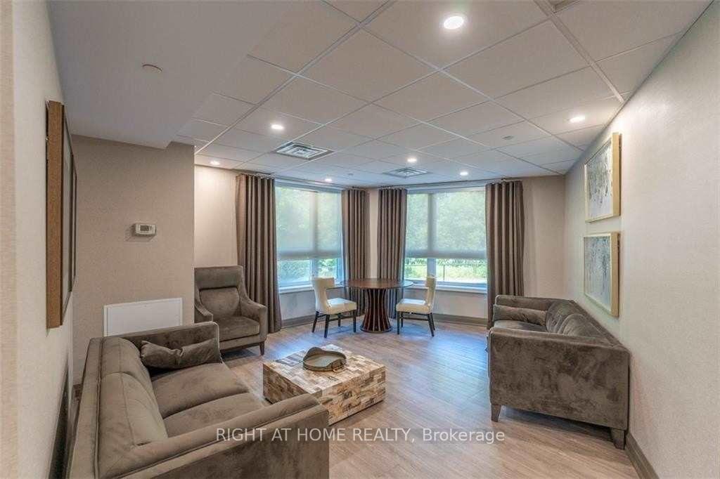Photo 10 of Unit 206, 125 Shoreview Place, Hamilton, Lakeshore — HOMEH