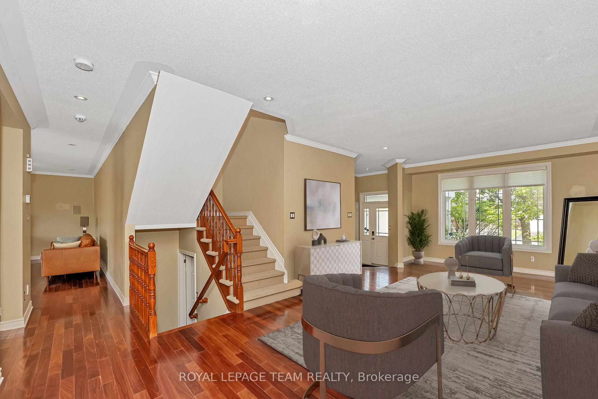 Photo 3 of 120 Tapestry Drive, Ottawa, Barrhaven - Strandherd — HOMEH