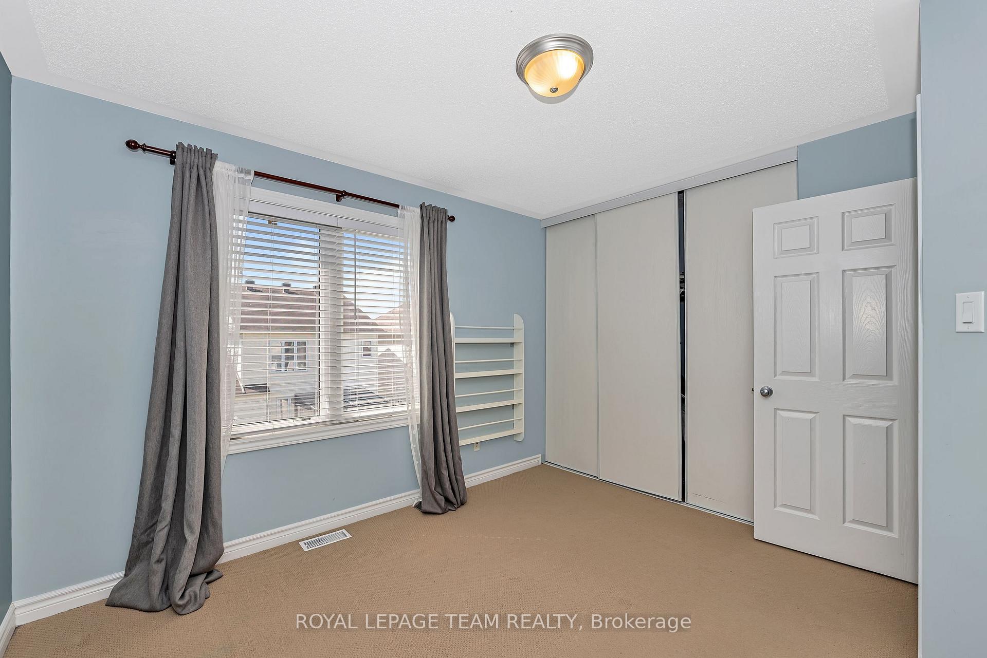 Photo 18 of 120 Tapestry Drive, Ottawa, Barrhaven - Strandherd — HOMEH