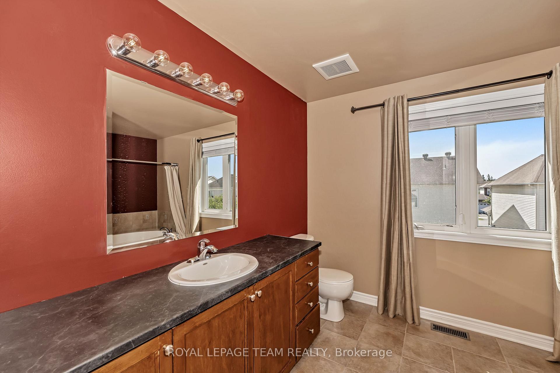 Photo 26 of 120 Tapestry Drive, Ottawa, Barrhaven - Strandherd — HOMEH