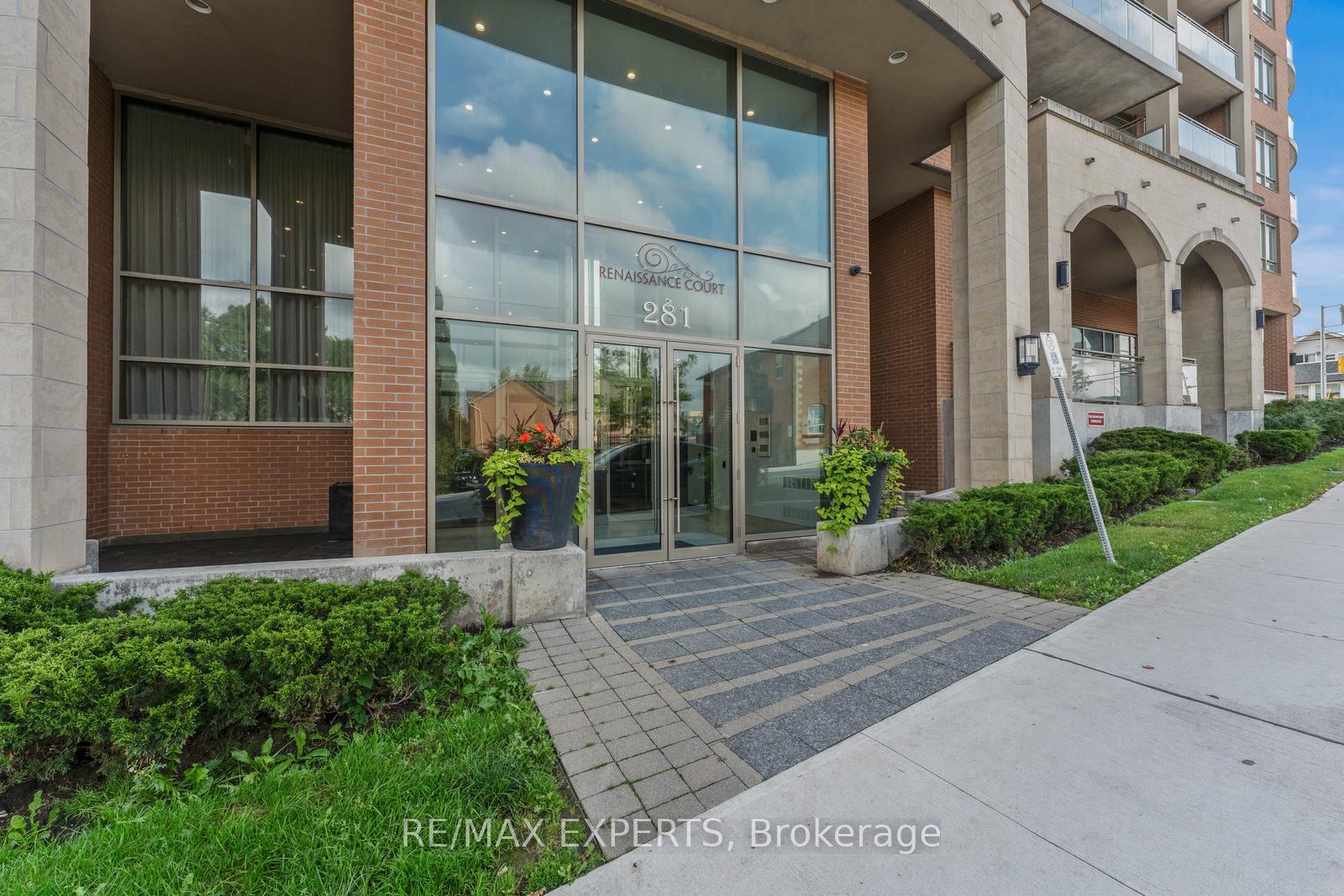 Photo 3 of Unit 427, 281 Woodbridge Avenue, Vaughan, West Woodbridge — HOMEH