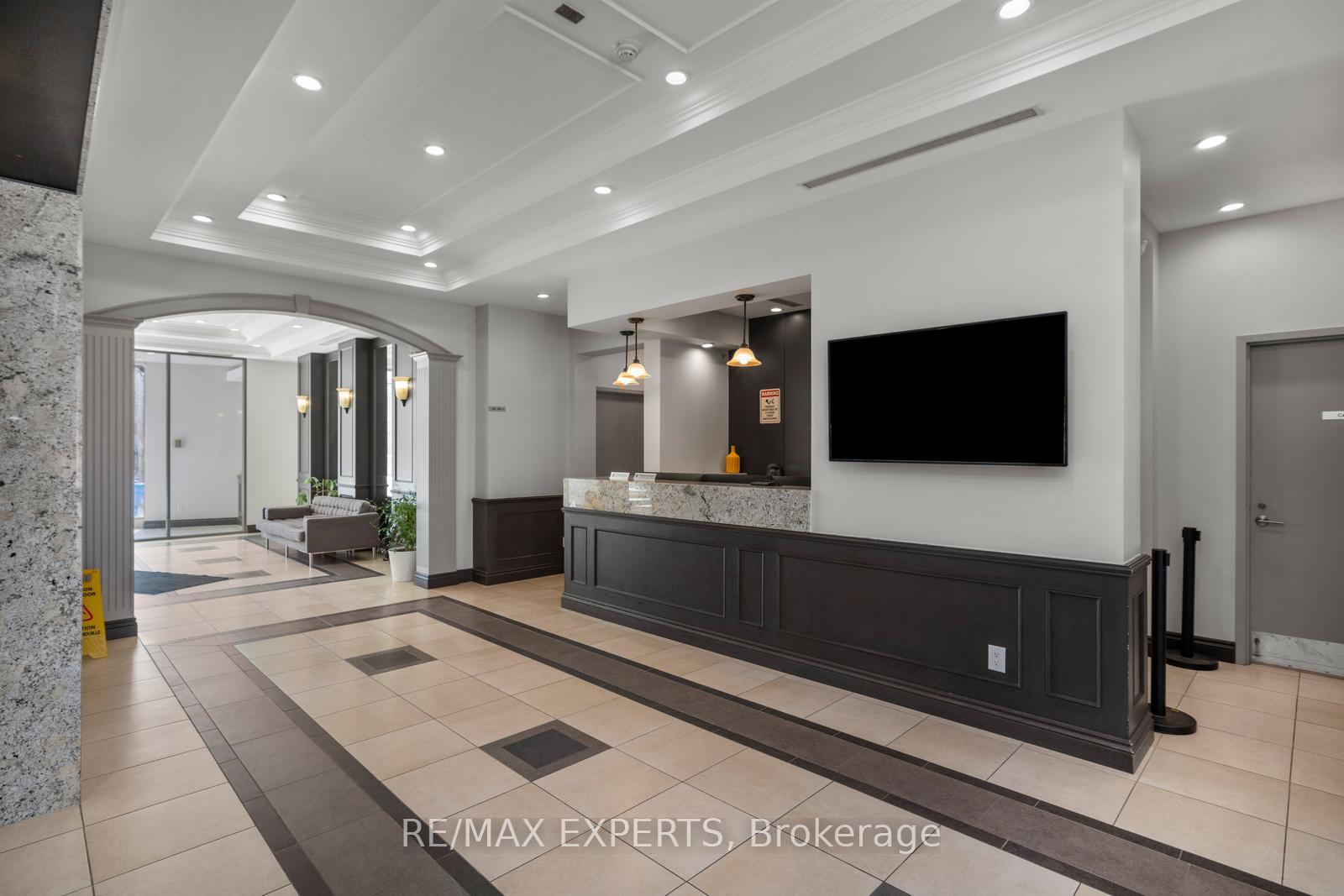Photo 4 of Unit 427, 281 Woodbridge Avenue, Vaughan, West Woodbridge — HOMEH