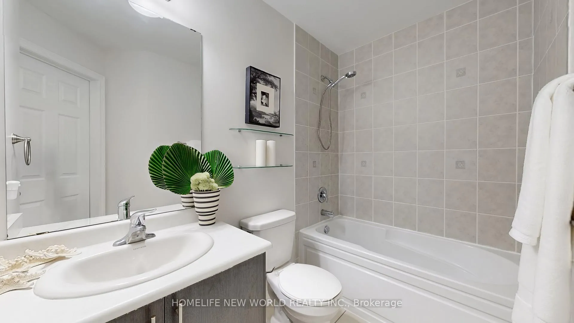 Photo 17 of 23 Victor Herbert Way, Markham, Cathedraltown — HOMEH