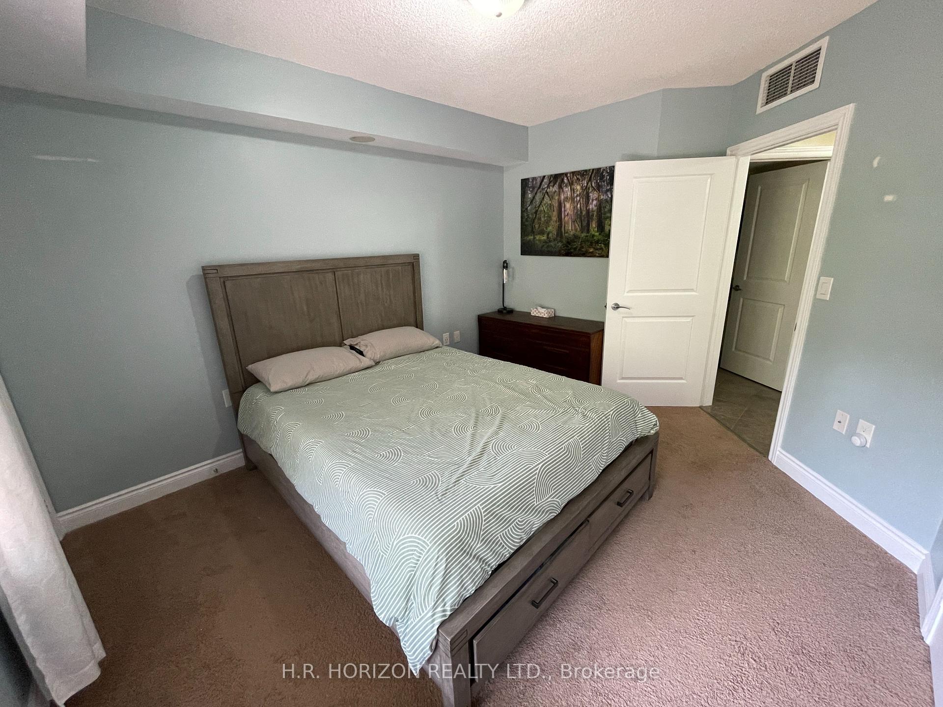 Photo 9 of Unit 306, 149 Church Street, King, Schomberg — HOMEH