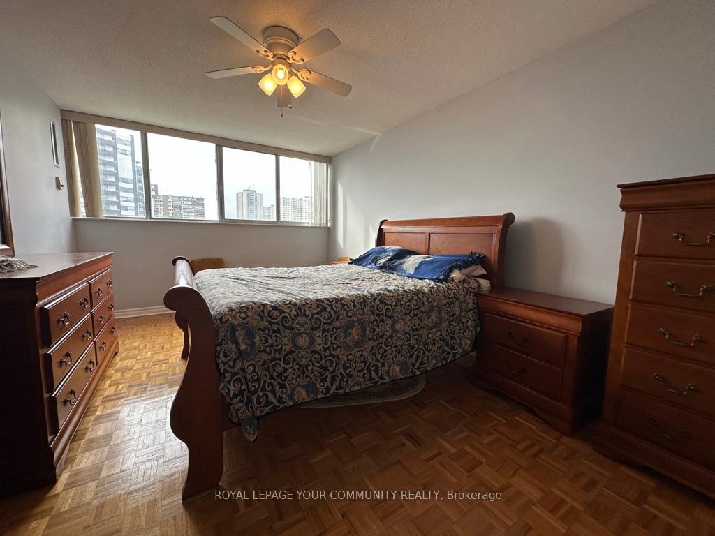 Photo 5 of Unit 611, 11 Wincott Drive, Etobicoke, Kingsview Village-The Westway — HOMEH