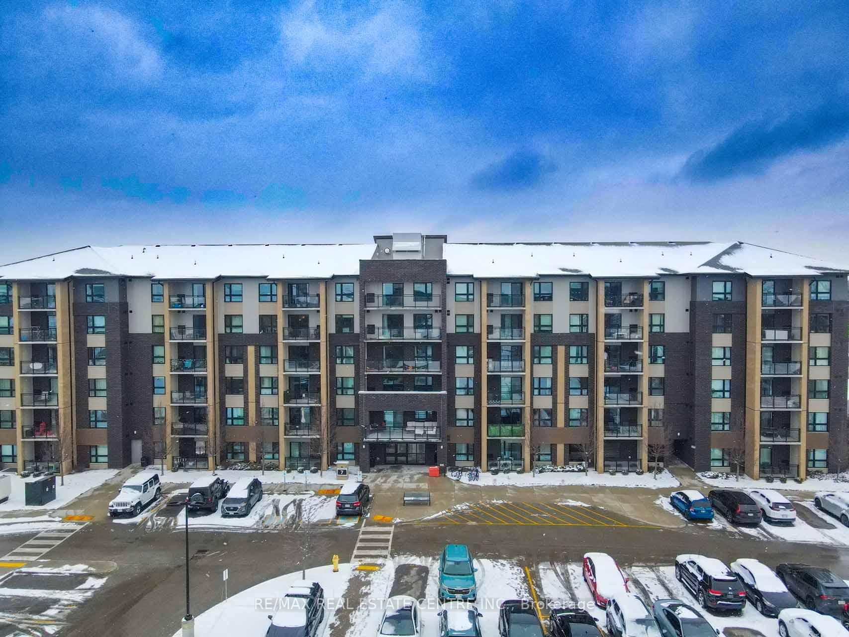 Photo 2 of 7 Kay Crescent, Guelph, Pineridge/Westminster Woods — HOMEH
