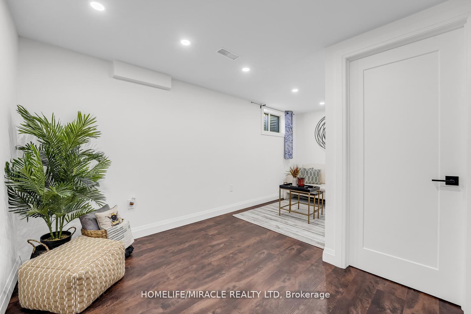 Photo 23 of Unit 12, 293 Limeridge Road W, Hamilton, Rolston — HOMEH