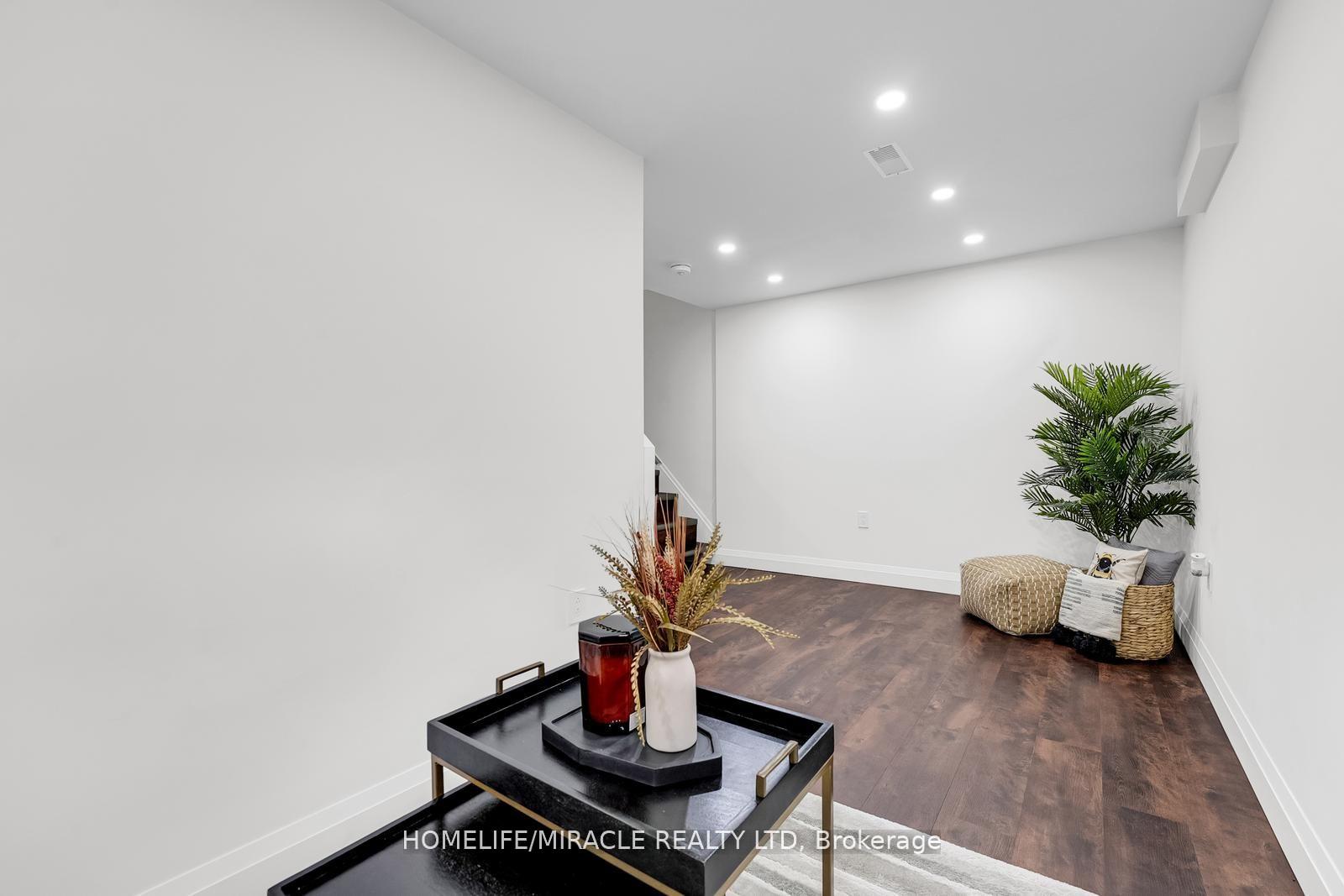 Photo 27 of Unit 12, 293 Limeridge Road W, Hamilton, Rolston — HOMEH