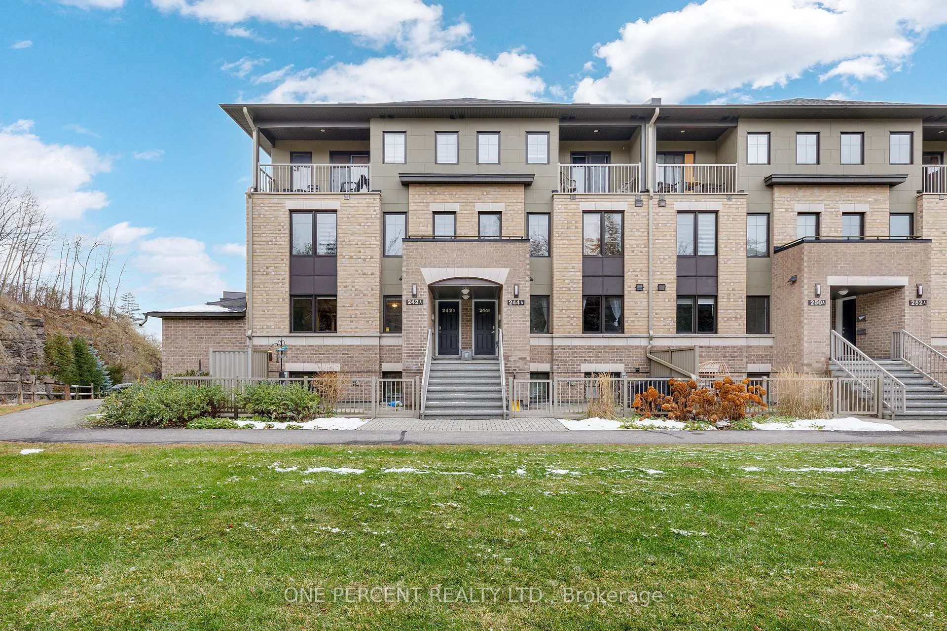 Photo 1 of 242A Titanium Private, Ottawa, Convent Glen North — HOMEH