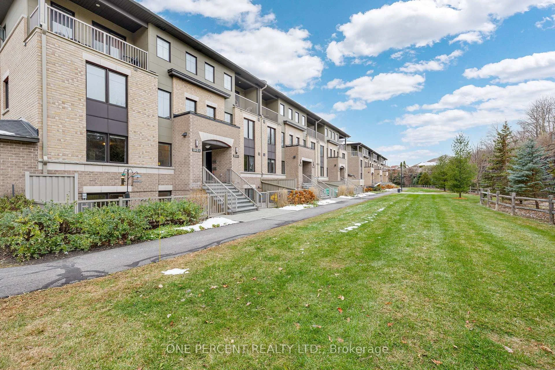 Photo 3 of 242A Titanium Private, Ottawa, Convent Glen North — HOMEH