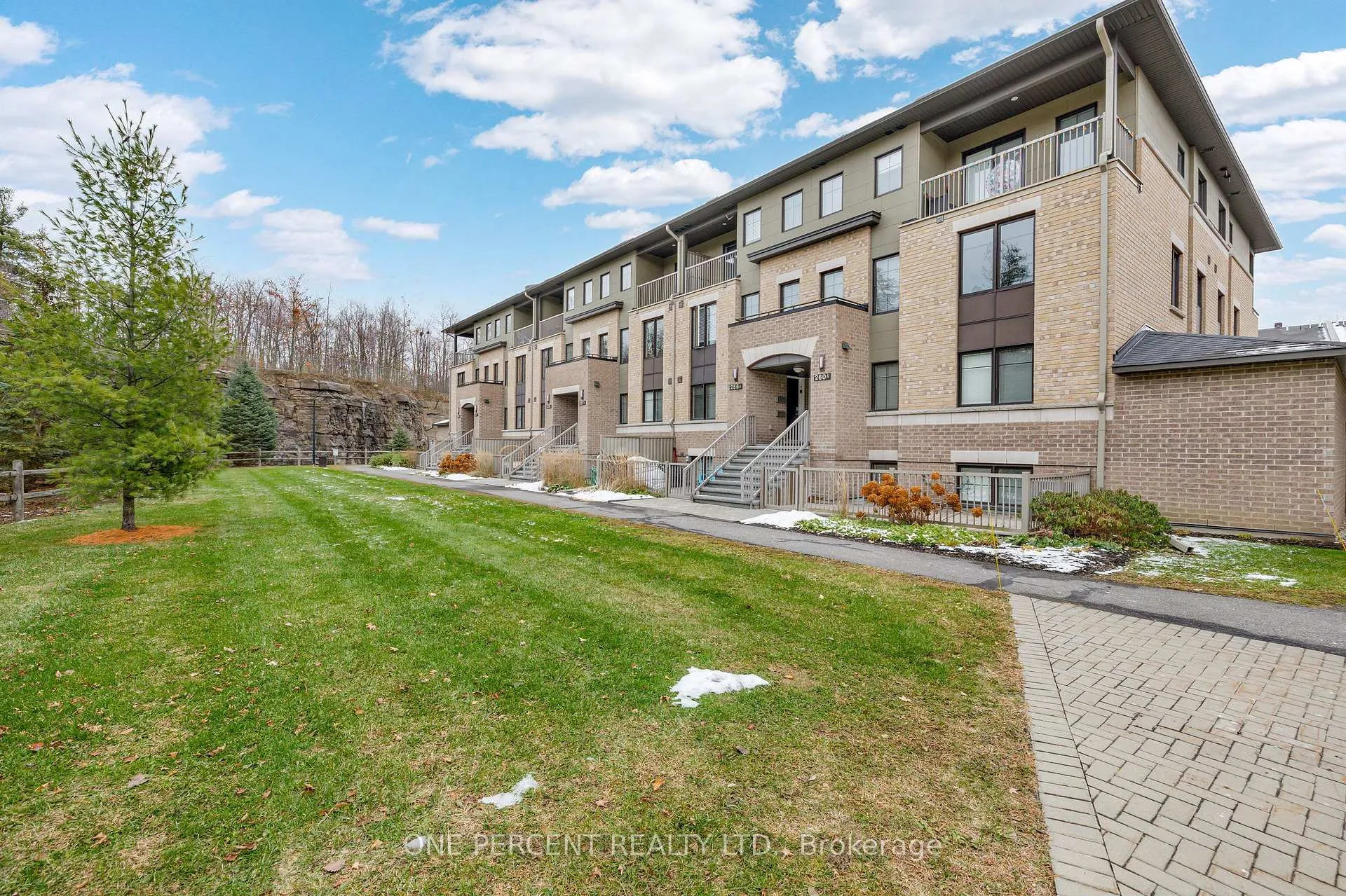 Photo 4 of 242A Titanium Private, Ottawa, Convent Glen North — HOMEH