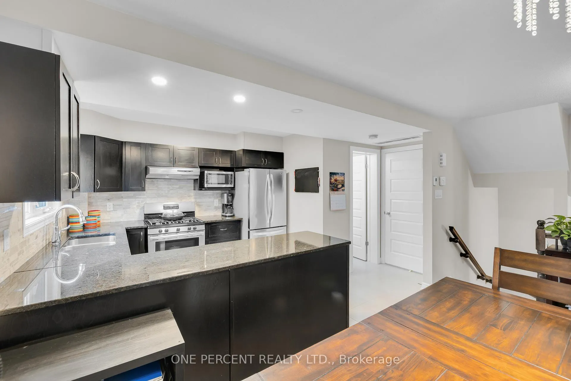 Photo 15 of 242A Titanium Private, Ottawa, Convent Glen North — HOMEH