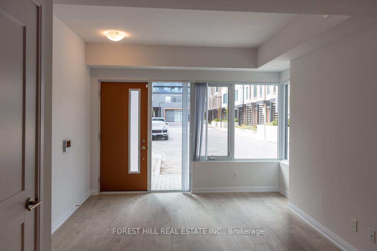 Photo 5 of Unit Th64, 1060 Portage Parkway, Vaughan, Concord — HOMEH