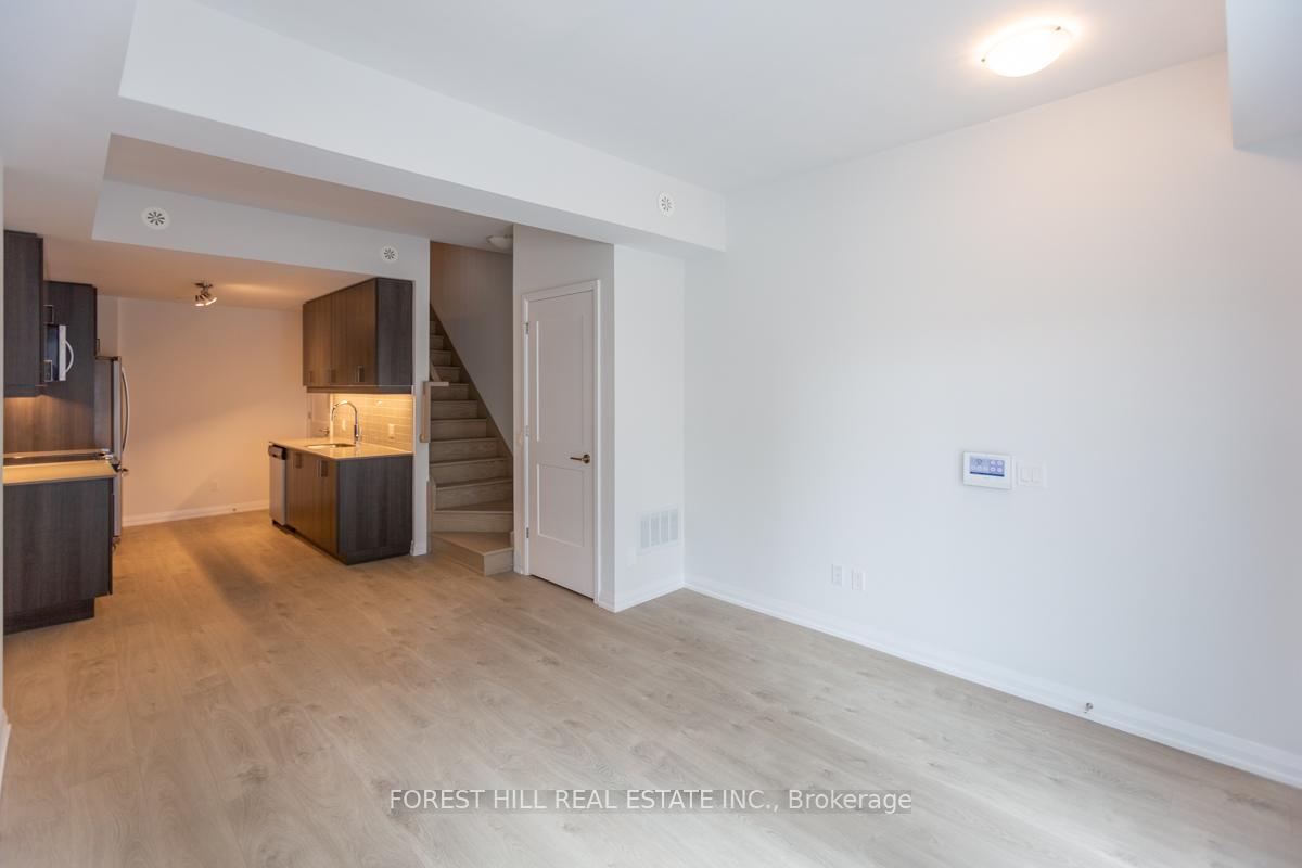 Photo 7 of Unit Th64, 1060 Portage Parkway, Vaughan, Concord — HOMEH