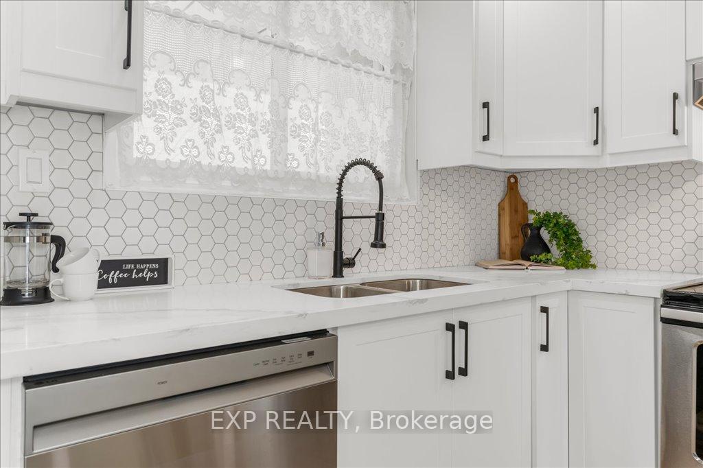 Photo 14 of Unit 7, 910 Limeridge Road E, Hamilton, Berrisfield — HOMEH