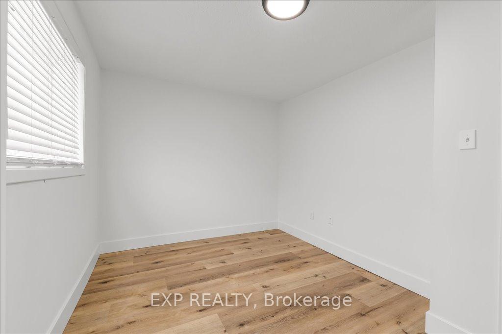 Photo 16 of Unit 7, 910 Limeridge Road E, Hamilton, Berrisfield — HOMEH
