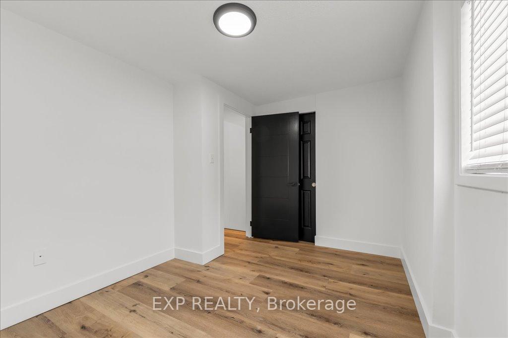 Photo 17 of Unit 7, 910 Limeridge Road E, Hamilton, Berrisfield — HOMEH
