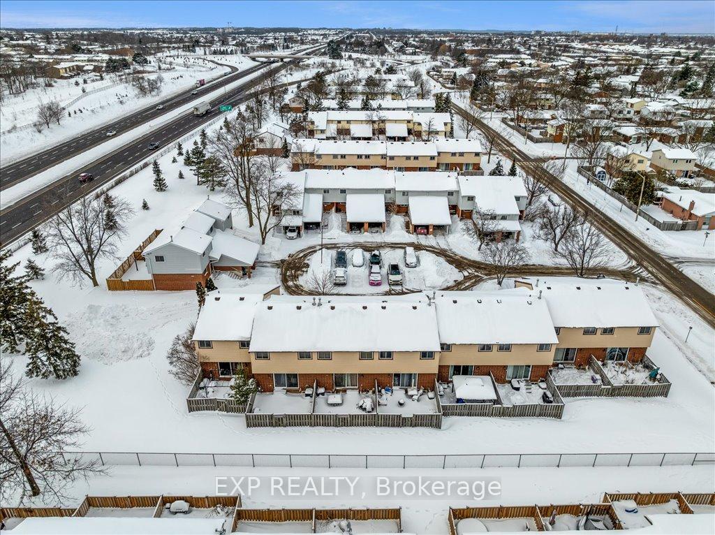 Photo 51 of Unit 7, 910 Limeridge Road E, Hamilton, Berrisfield — HOMEH