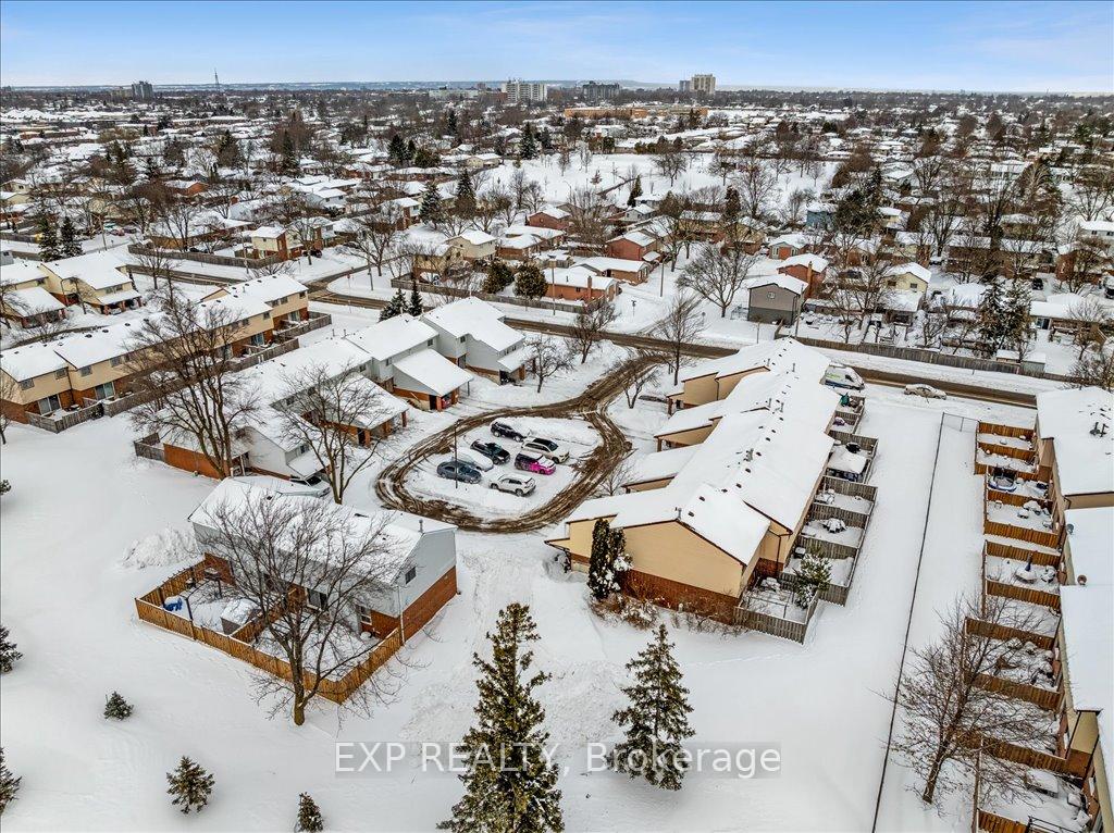Photo 52 of Unit 7, 910 Limeridge Road E, Hamilton, Berrisfield — HOMEH