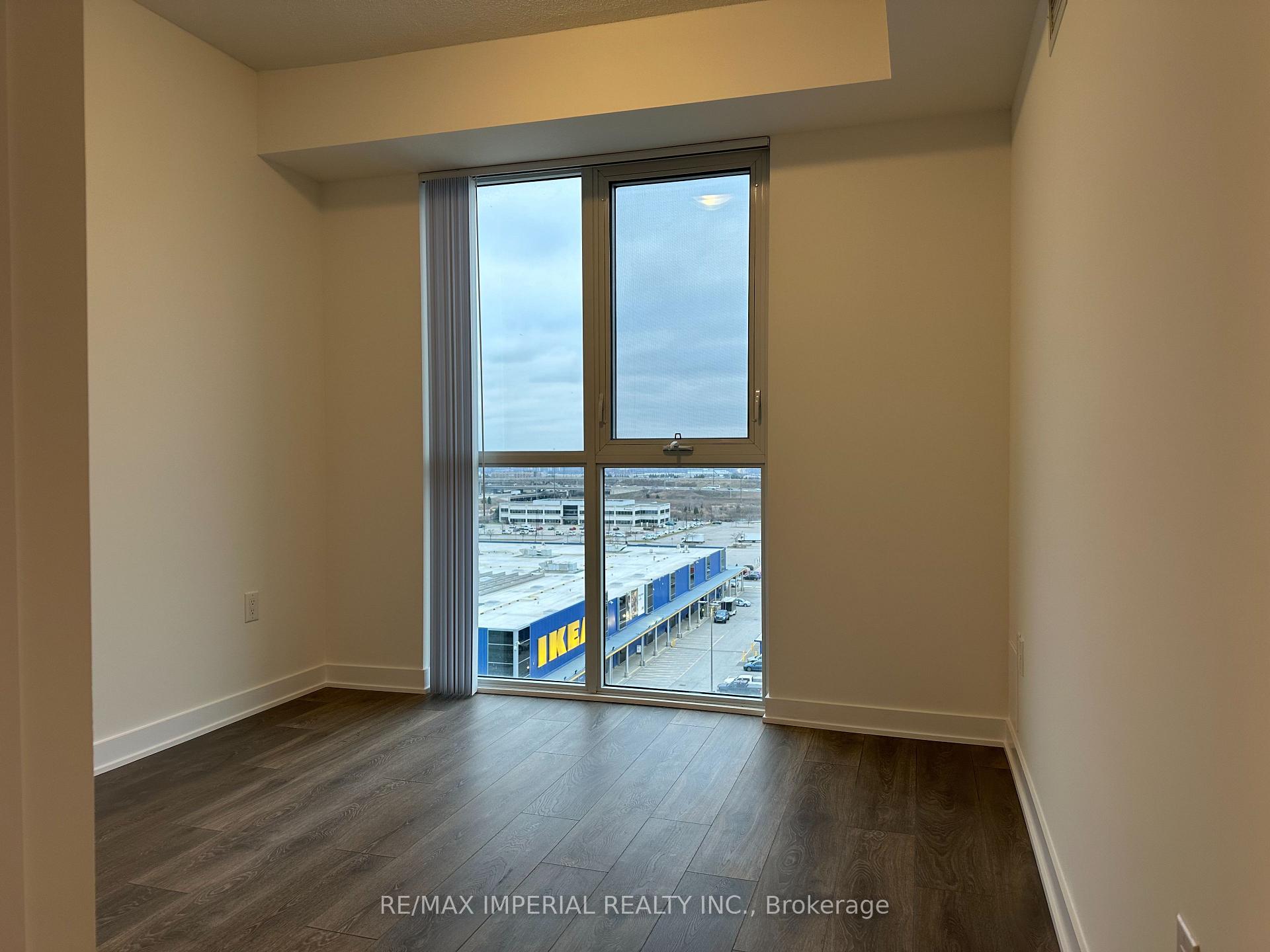 Photo 8 of Unit 916, 10 Honeycrisp Crescent, Vaughan, Vaughan Corporate Centre — HOMEH