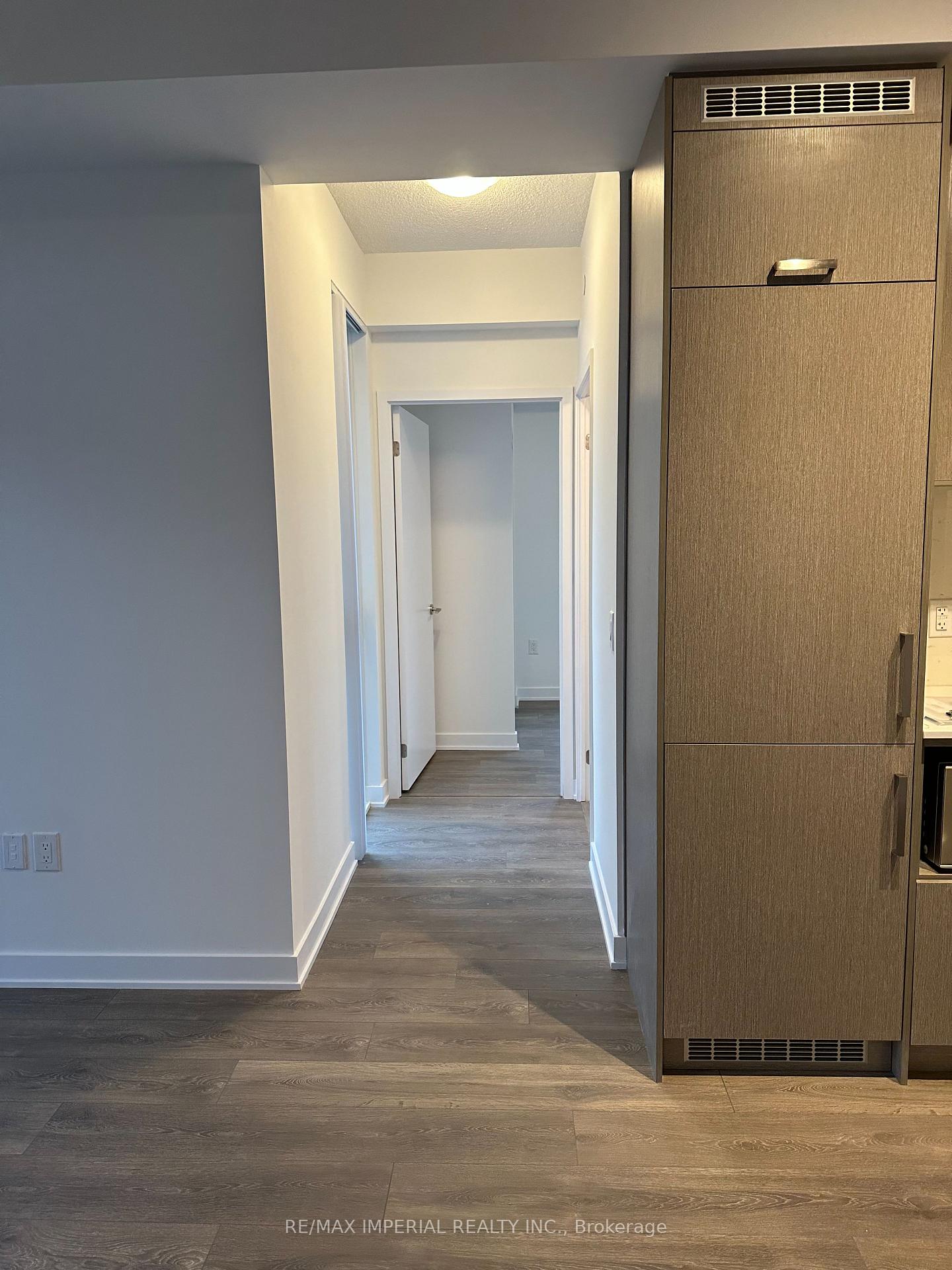 Photo 11 of Unit 916, 10 Honeycrisp Crescent, Vaughan, Vaughan Corporate Centre — HOMEH