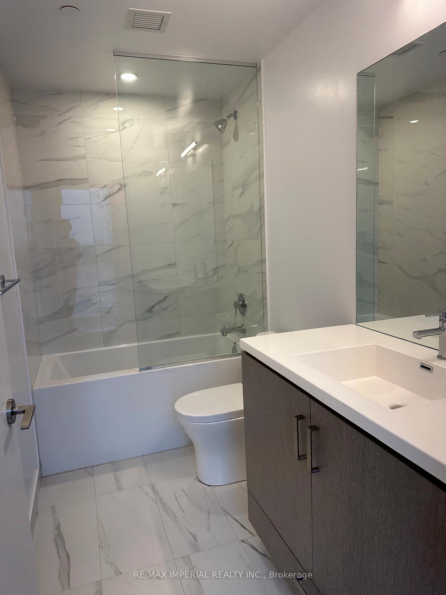 Photo 12 of Unit 916, 10 Honeycrisp Crescent, Vaughan, Vaughan Corporate Centre — HOMEH