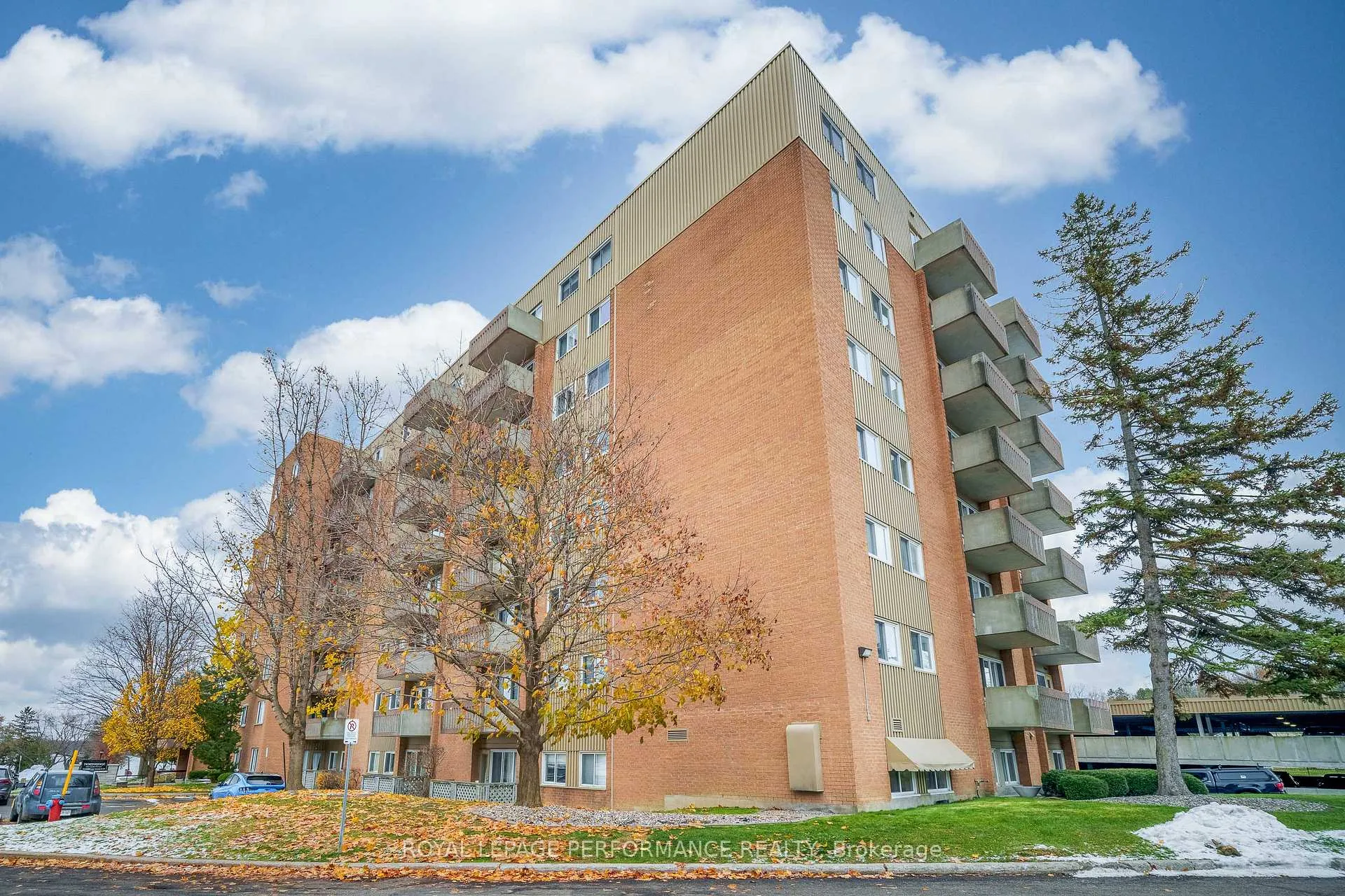 Photo 1 of Unit 806, 1599 Lassiter Terrace, Ottawa, Beaconwood — HOMEH
