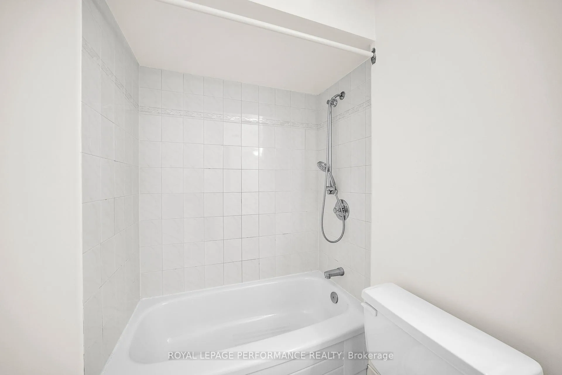 Photo 11 of Unit 806, 1599 Lassiter Terrace, Ottawa, Beaconwood — HOMEH