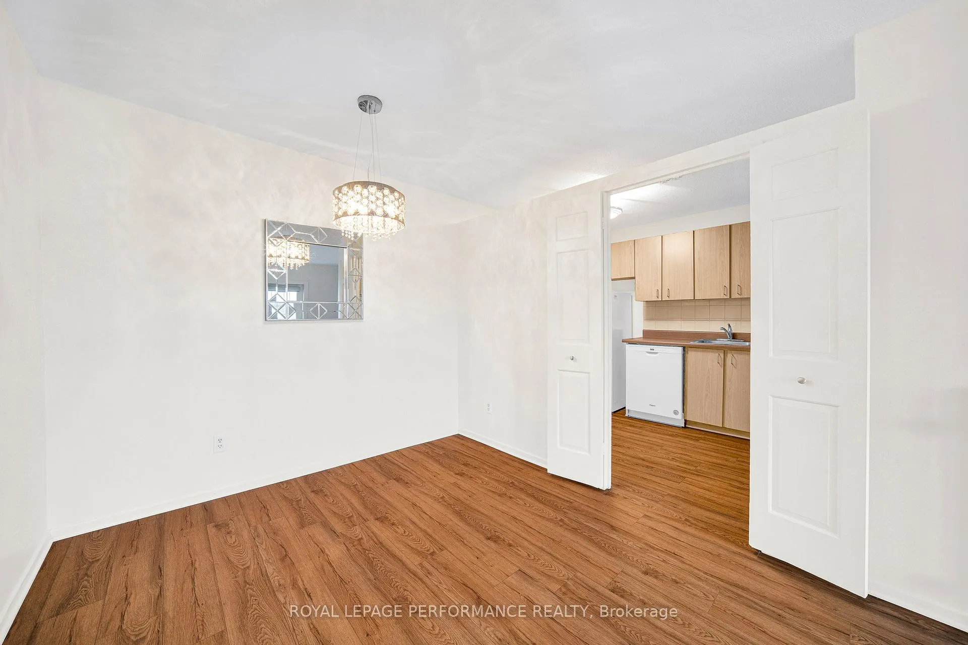 Photo 15 of Unit 806, 1599 Lassiter Terrace, Ottawa, Beaconwood — HOMEH