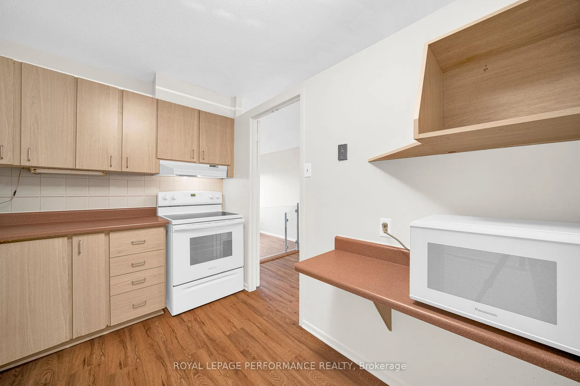Photo 16 of Unit 806, 1599 Lassiter Terrace, Ottawa, Beaconwood — HOMEH