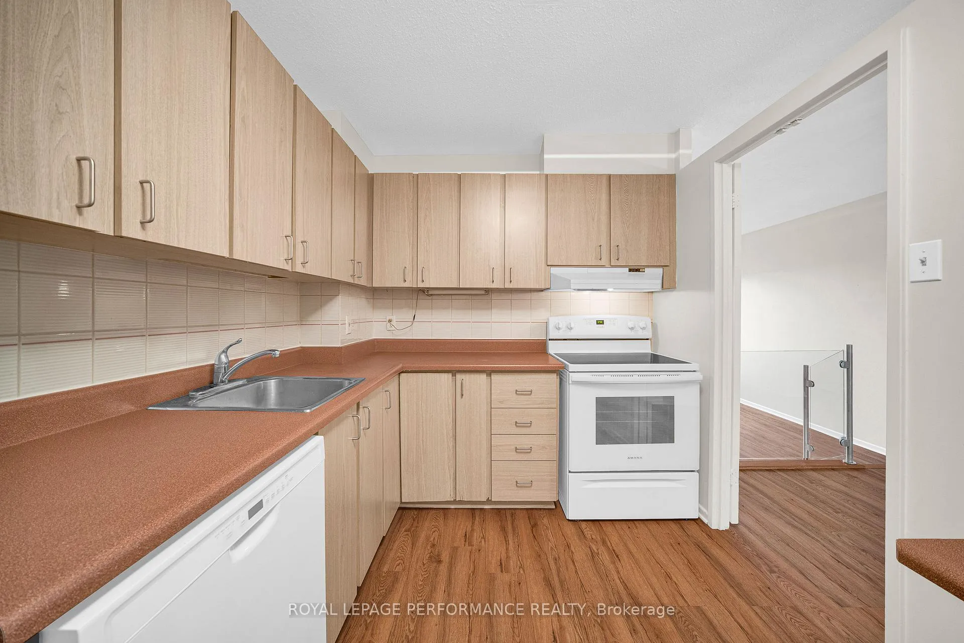 Photo 19 of Unit 806, 1599 Lassiter Terrace, Ottawa, Beaconwood — HOMEH